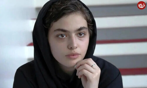 سفر شگفت‌انگیز ریحانه پارسا به سال 98 در 21 سالگی؛ عکس دیده‌نشده از پشت صحنه نمایش