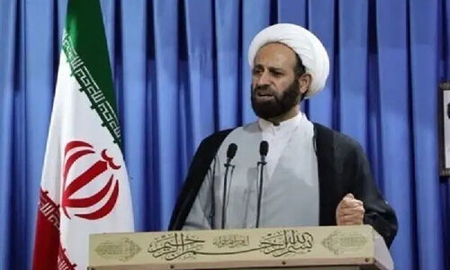 امام جمعه خرم‌آباد: ایستادگی مردم، رمز شکست توطئه‌های دشمنان است