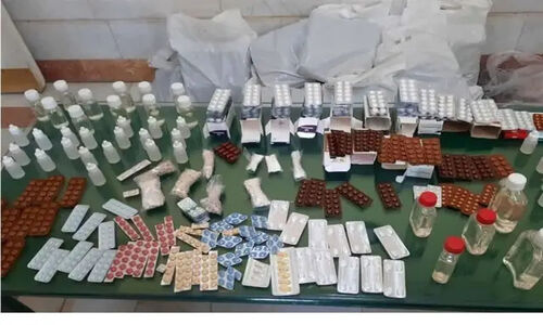 مرزبانان سردشت در عملیاتی غافلگیرانه شیشه و قرص‌های غیرمجاز را کشف کردند