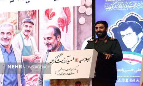 سردار حسن‌پور: اجلاسیه شهدای آرایشگر، شکست قاطع دشمن در جنگ فرهنگی را فریاد زد!