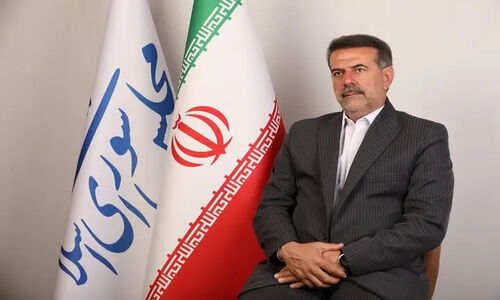 پولادی هشدار داد: دخل و خرج دولت باید نجات‌بخش سفره مردم ضعیف باشد!