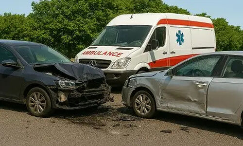 دانشجویان عراقی در سمنان مجبور به بیمه کردن خودروهای خارجی شدند!
