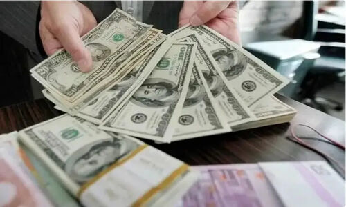 قیمت دلار 8 دی 1404؛ افزایش قیمت دلار لحظه‌ای شد