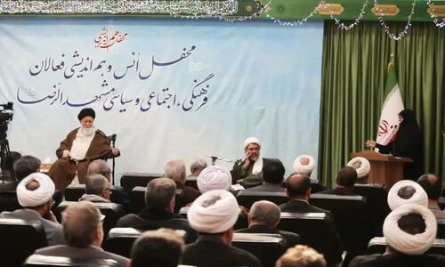 علم الهدی: مواجهه با مسئله حجاب نیازمند انعطاف و برخورد هوشمندانه است