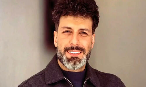 استایل موتور سواری مجید واشقانی مورد توجه قرار گرفت! بازیگری که این روزها مجری شده