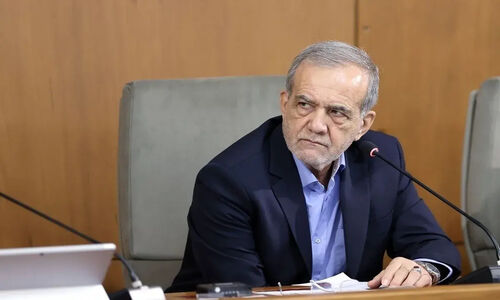 اولین واکنش پزشکیان به اعتراضات: گفت و گو با نمایندگان معترضان
