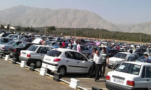 قیمت روز محصولات سایپا و ایران خودرو؛ تبات نسبی بازار خودرو