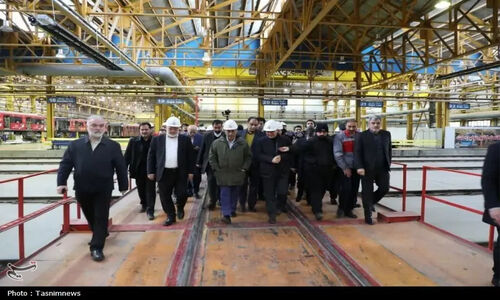 بازدید معاون اجرایی رئیس‌ جمهور و استاندار تهران از واگن‌سازی مترو در کهریزک