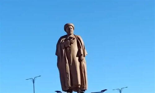 رونمایی از تندیس شهید رئیسی در تقاطع اردبیل