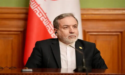 عراقچی: ایران در پاسخ قاطع تردید نمی‌کند