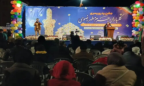 مراسم گلباران حرم مطهر رضوی برگزار شد