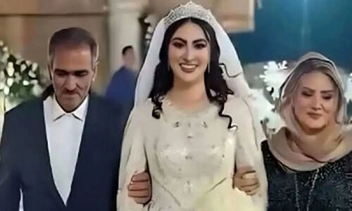 خواستگار سمج با اجرای شگفت‌انگیز «یا مریم» پیش از عروسی مریم مومن!