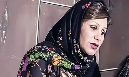 تصویری دیده‌نشده از جشن تولد ۷۱ سالگی شهناز نامدار در کنار نسرین مقانلو که کاربران را شگفت‌زده کرد