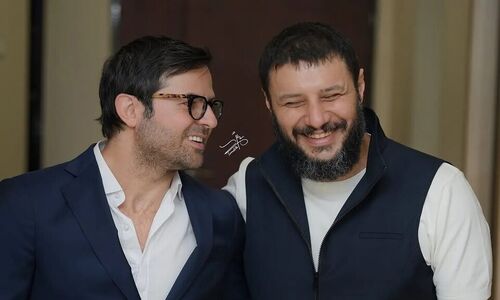 ویدئو/ جواد عزتی، ستاره درخشان «سریال وحشی»: کارگردانی هومن سیدی از بازیگریش ….