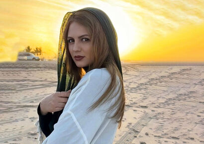قاب امروز| عکس‌های دیدنی از کتایون ریاحی و الناز شاکردوست در یک نفسی هم، نیلوفر کوخانی در کعبه و رز رضوی در پاریس