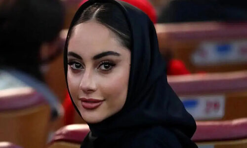 عکس جدید از ترلان پروانه در کنار گلاره عباسی/ یکی لباس مجلسی و با تورهای عروس و یکی با استایل راحتی