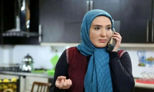 آخرین تصویر ماندگار زهره فکور صبور در آغوش مادر؛ لحظه‌ای که دل‌ها را لرزاند