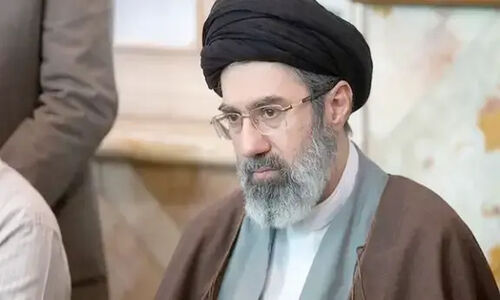 عکس های آیت الله مجتبی خامنه ای در جوانی