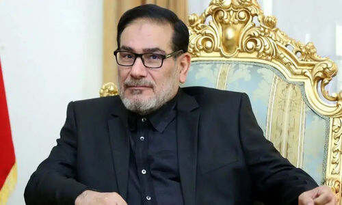 عکس دیده نشده از جوانی شهید علی شمخانی در کنار رفسنجانی و محسن رضایی