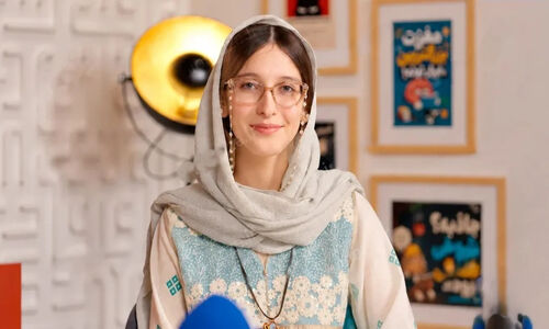 بیوگرافی پریزاد نیرومند رتبه اول کنکور 1405