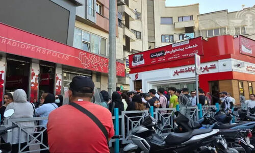 چهارمین تجمع هواداران پرسپولیس علیه درویش