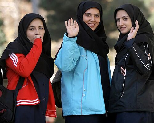بازیگران سریال آسمان همیشه ابری نیست با اسامی و بیوگرافی 