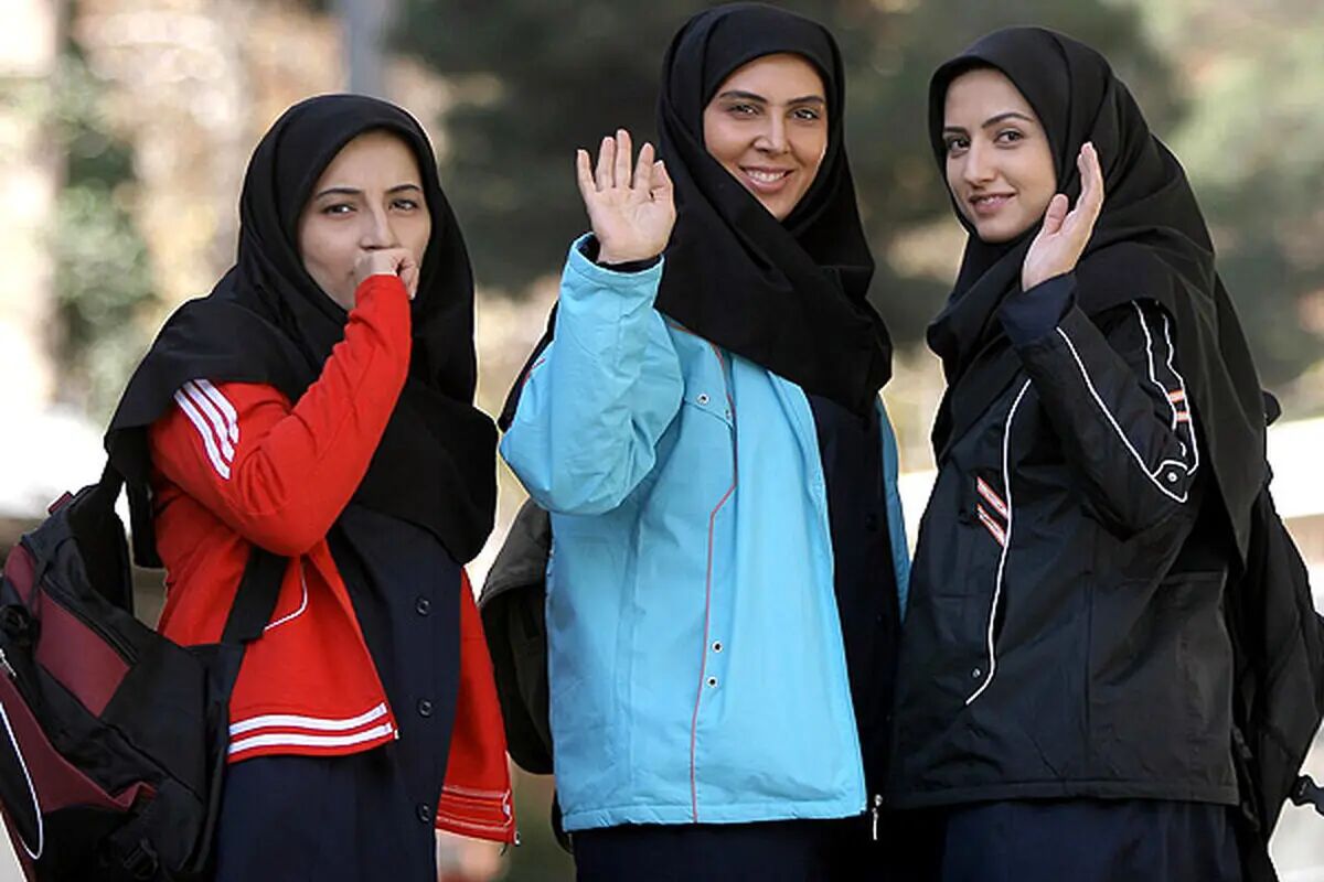 بازیگران سریال آسمان همیشه ابری نیست با اسامی و بیوگرافی 
