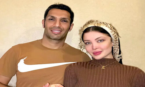 بیوگرافی سپهر حیدری و همسر تکواندوکار و پرحاشیه‌اش+عکس خانوادگی در حرم امام رضا (ع)