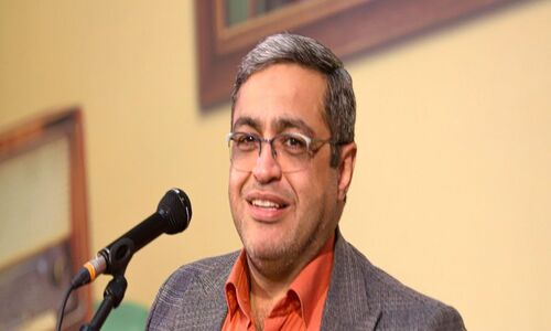 صحبت‌های دکتر سعید عزیزی روانشناس معروف درمورد 5 ویژگی مهم افراد درونگرا : اونا خجالتی نیستن با هر کسی حال نمیکنن… +ویدیو