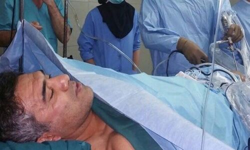 همسر عابدزاده، عقاب آسیا: ساعت حدود یک شب بود که سردرد شدیدی گرفت و فریاد میکشید تا به کما رفت رئیس جمهور با یک پزشک هماهنگ کرد تا …